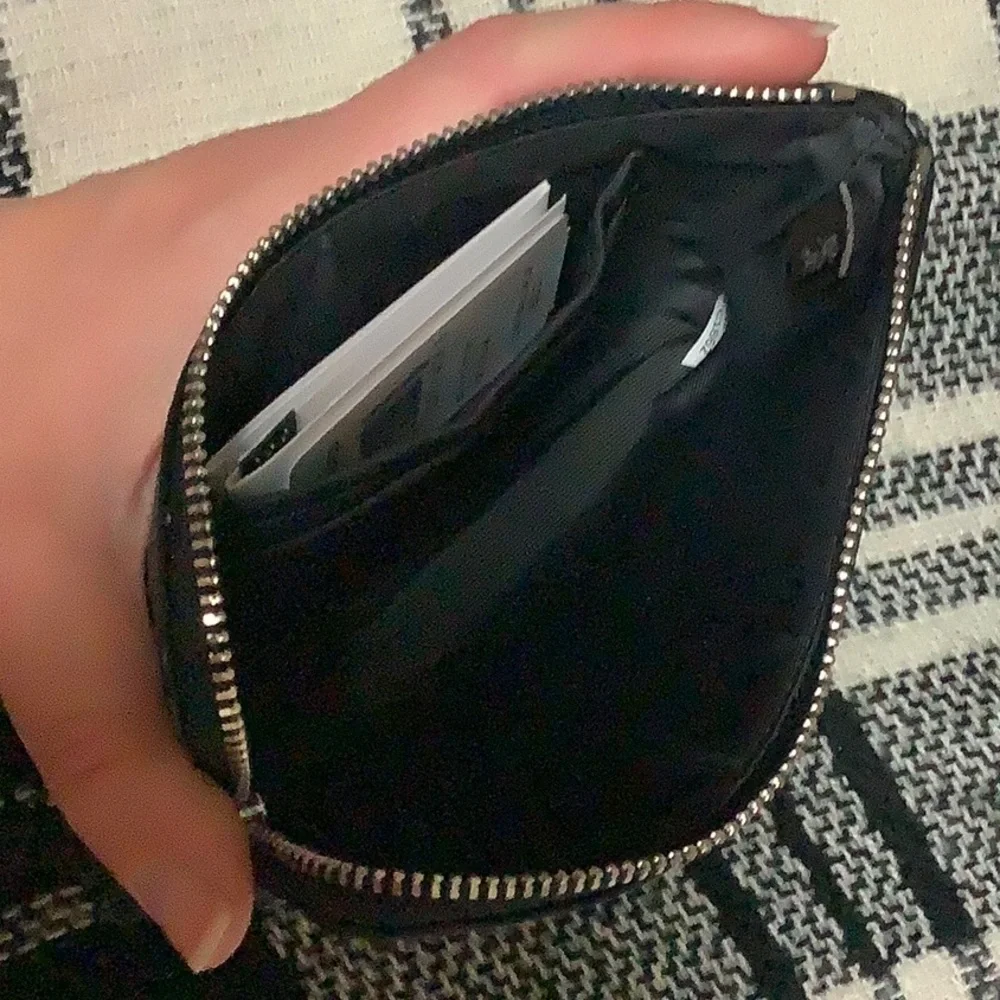 Coach signature corner zip snowflake pattern wallet - Picture 3 of 6